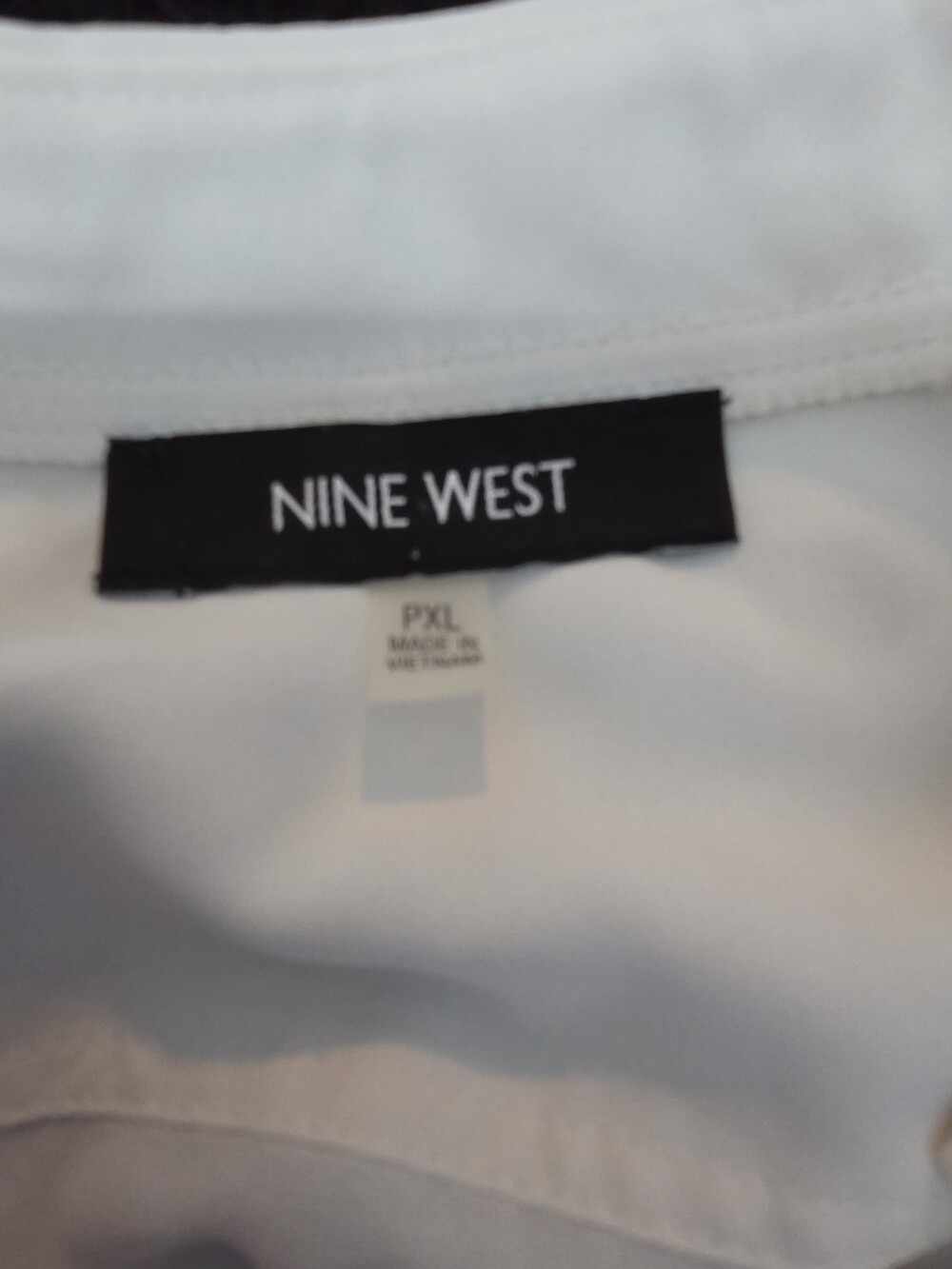 Nine West Blouse White Pocket Split Neck Career Top Gently Used Size PXL - Picture 12 of 16